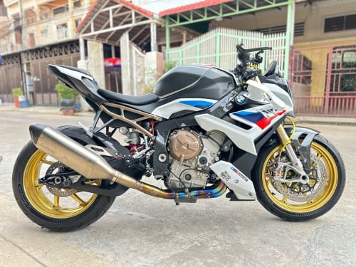 BMW S1000R