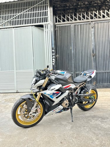 BMW S1000R