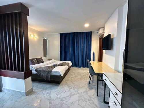 Boutique For Rent