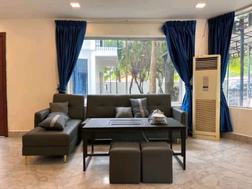 Boutique For Rent