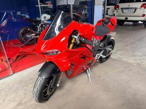 Ducati V4s 2025