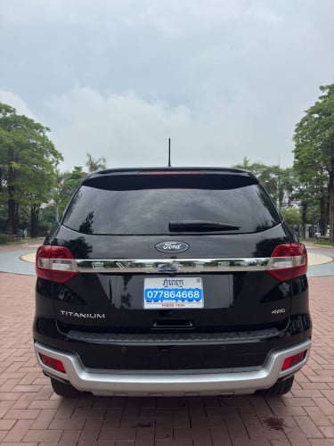 Ford Everest Titanium 2022 ថ្មីណាស់ លក់តម្លៃពិសេស