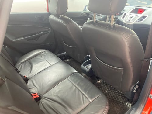 Ford Fiesta Sedan 2011