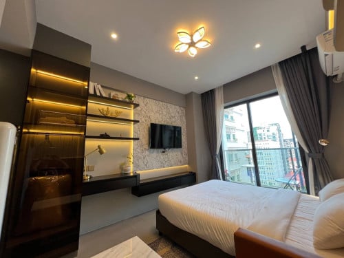 Fully furnished studio in BKK1 for sale $58,000 (June only)