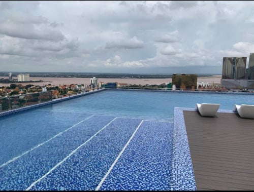 Fully furnished studio in BKK1 for sale $58,000 (June only)