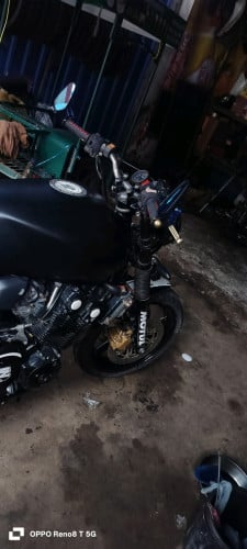 Honda CB 400