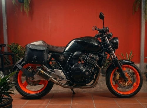 Honda CB 400