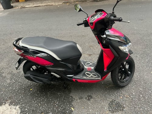 Honda moove year 2015 មានពន្ធ