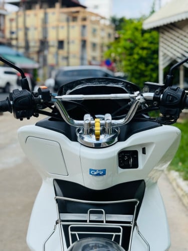 HONDA PCX 015 ជប៉ុនសុទ្ធ100%កម្លាំង 125cc ម៉ាសុីនតាន់ហាប់នែនស្ងាត់ជិះស្រួលស្ទុះមិនលាន់មានពន្ធកាត