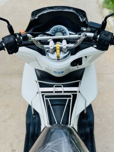 HONDA PCX 015 ជប៉ុនសុទ្ធ100%កម្លាំង 125cc ម៉ាសុីនតាន់ហាប់នែនស្ងាត់ជិះស្រួលស្ទុះមិនលាន់មានពន្ធកាត