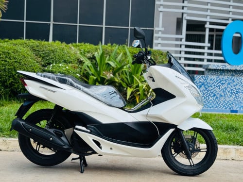 HONDA PCX 015 ជប៉ុនសុទ្ធ100%កម្លាំង 125cc ម៉ាសុីនតាន់ហាប់នែនស្ងាត់ជិះស្រួលស្ទុះមិនលាន់មានពន្ធកាត