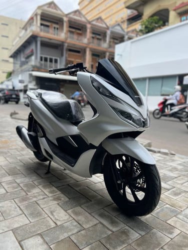 Honda PCX 020 ក្រដាស់ពន្ធ