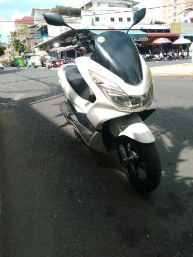 Honda pcx 2016 1250$