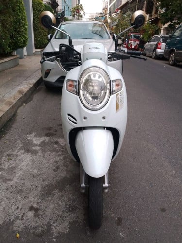Honda scoopy