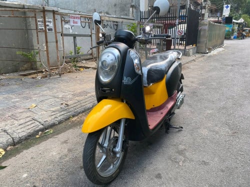 Honda scoopy