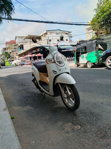 Honda scoopy 2017 1350$