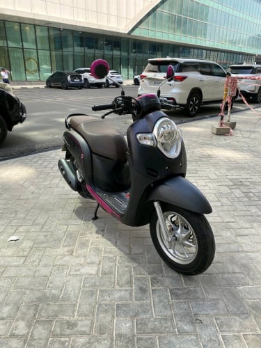 Honda scoopy 2020