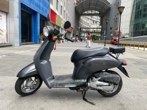 Honda Today ម៉ាសុីនតាន់មានពន្ធកាតាគ្រីស្លាកលេខ
