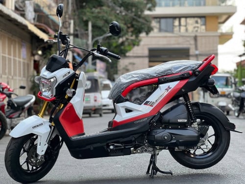 Honda Zoomer X ឆ្នាំ2018 របស់ក្រុមហ៊ុន ម៉ូតូស្អាតខ្ចី ម៉ូតូម៉ាសុីនហាប់នែ ម៉ូតូស្អាត96%