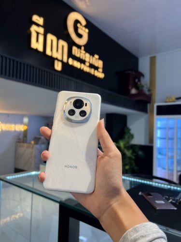 Honor magic 6 price 339$๐ฅฐโจMemory 256g rem 16+16โจBattery 5450 mAhโจChip Snapdragon 8 Gen 3โจ