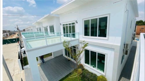 House for Sale or Rent