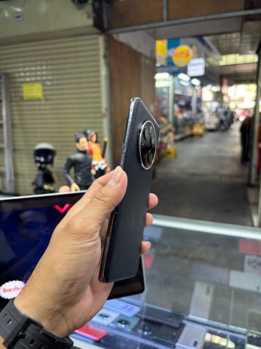 Huawei Mate50pro 256G Ram8G Sim2 CH ស្នាមអេក្រង់តិច