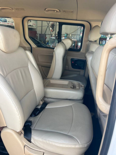 HYUNDAI H1 2013 For Rent /出租
