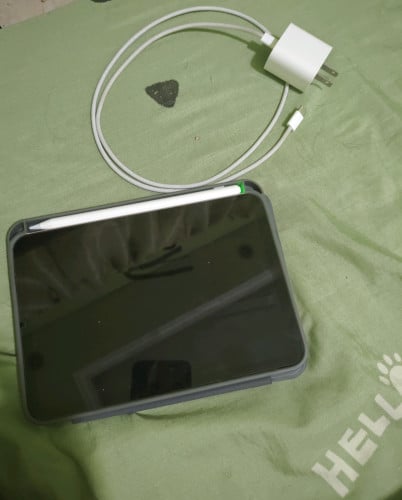 Ipad mini 6 64GB ស្អាត 98-99%SIM-WIFI no scan(Free case)
