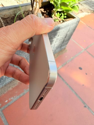 Iphone 15 pro max សានុំលក់650$