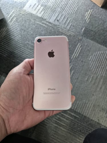 iPhone 7, 32GB, Good 95% with scan, No iCloud