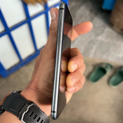 iPhone 8G