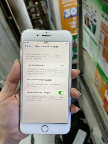Iphone 8plus នៅអេក្រង់សុីន 40$