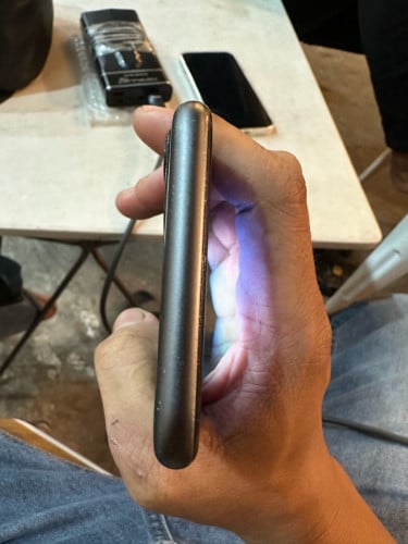 iphone11 128g អេក្រង់ហ្សីន