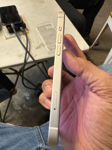 iphone14 128 អេក្រង់ហសីន