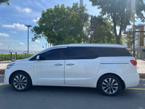 Kia carnival 2015 ម៉ាស៊ូតលក់