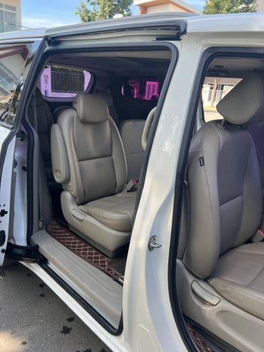 Kia carnival 2015 ម៉ាស៊ូតលក់