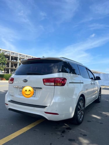 Kia carnival 2015 ម៉ាស៊ូតលក់