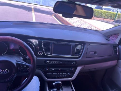 Kia carnival 2015 ម៉ាស៊ូតលក់