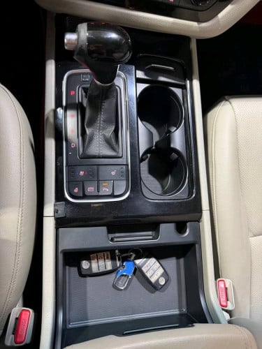 Kia carnival 2015full option ទ្វាអូតូបី