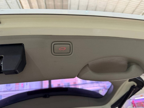 Kia Carnival 2017full option អូតូបី