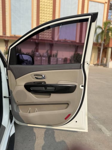 Kia Carnival 2017full option 360ប៊ូតុង5អូតូបី