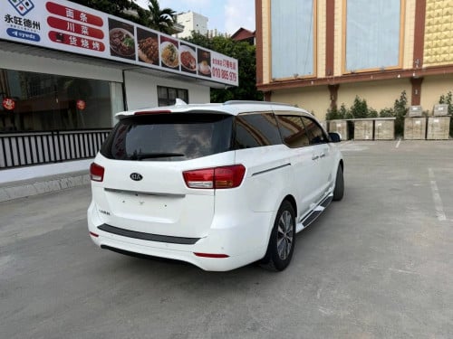 Kia carnival 2017full option ទ្វាអូតូបី360ប៊ូតុង5