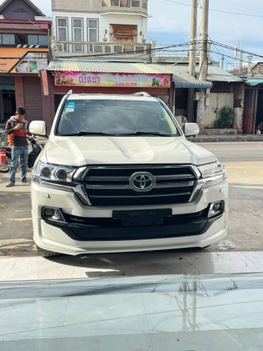 Land Cruiser 2011 ខួប60th ម្ចាស់ដើមខ្មែរ ទិញថ្មីខ្លាញ់គោ