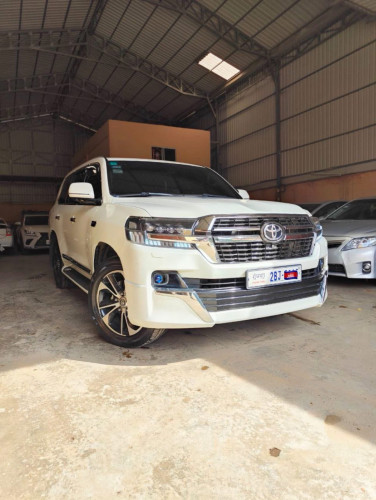Land Cruiser up 021ឡានជួលជាថ្ងៃនិងខែ