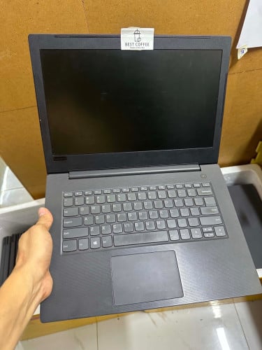 Laptop i5 7th RAM8G /SSD 240GVGA AMD 2G 14โ HD No Adpater 110$ for 10pcs