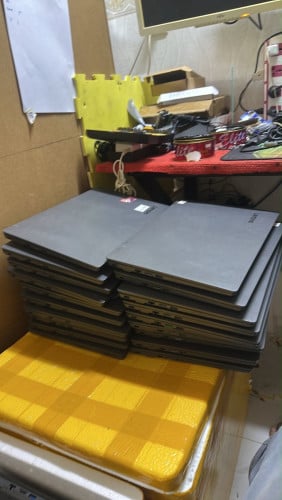 Laptop i5 7th RAM8G /SSD 240GVGA AMD 2G 14” HD No Adpater 110$ for 10pcs