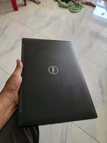 Latitude 7480