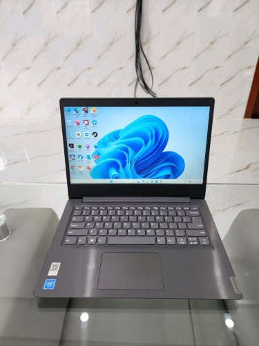 Lenovo V14-IGL