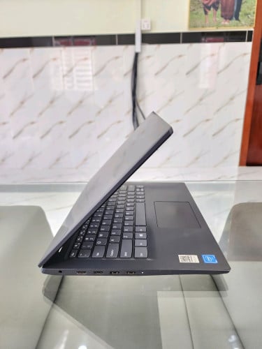 Lenovo V14-IGL