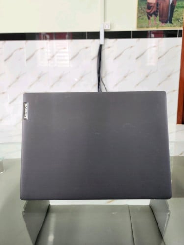 Lenovo V14-IGL